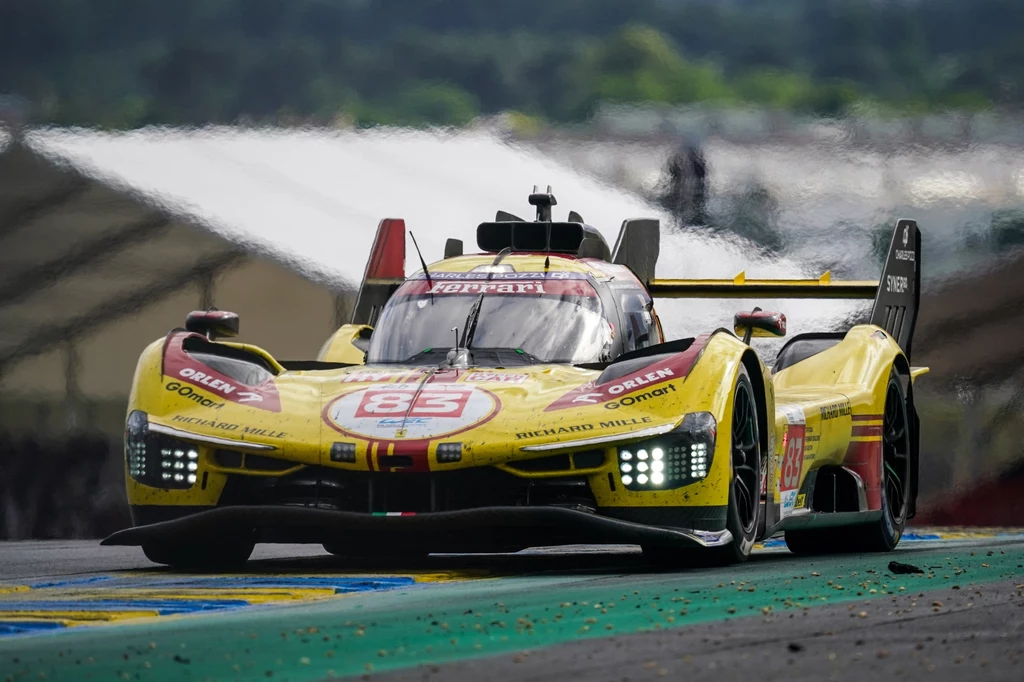 Robert Kubica w trakcie wyścigu Le Mans Robert Kubica w trakcie wyścigu Le Mans