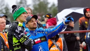 Długi język gwiazdora, Zmarzlik ściąga kolegę. Motor będzie miał kłopoty