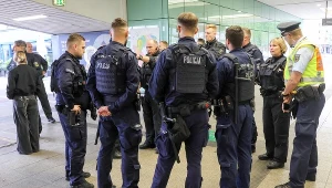 Policjanci, zdjęcie poglądowe