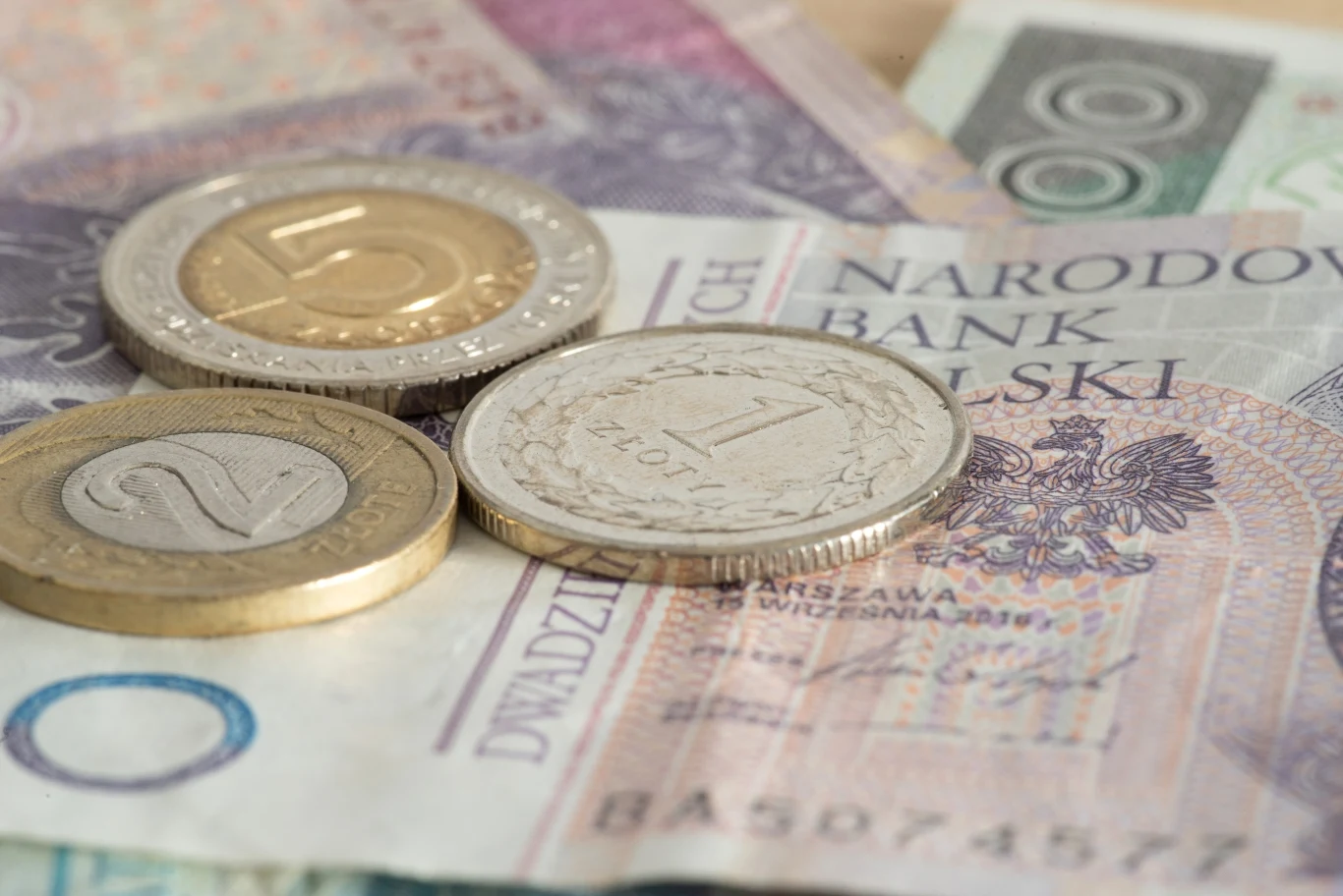 Ile trzeba zapłacić za euro, dolara i franka szwajcarskiego w poniedziałek 17 czerwca? Ile trzeba zapłacić za euro, dolara i franka szwajcarskiego w poniedziałek 17 czerwca?