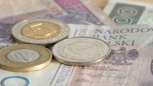 Ile trzeba zapłacić za euro, dolara i franka szwajcarskiego w poniedziałek 17 czerwca?