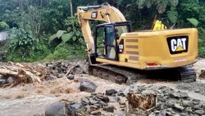 Banos de Agua Santa w Ekwadorze. W lawinie błotnej zginęło sześć osób, kolejne sześć zostało rannych, a 30 uznaje się za zaginione. Trwa akcja ratunkowa