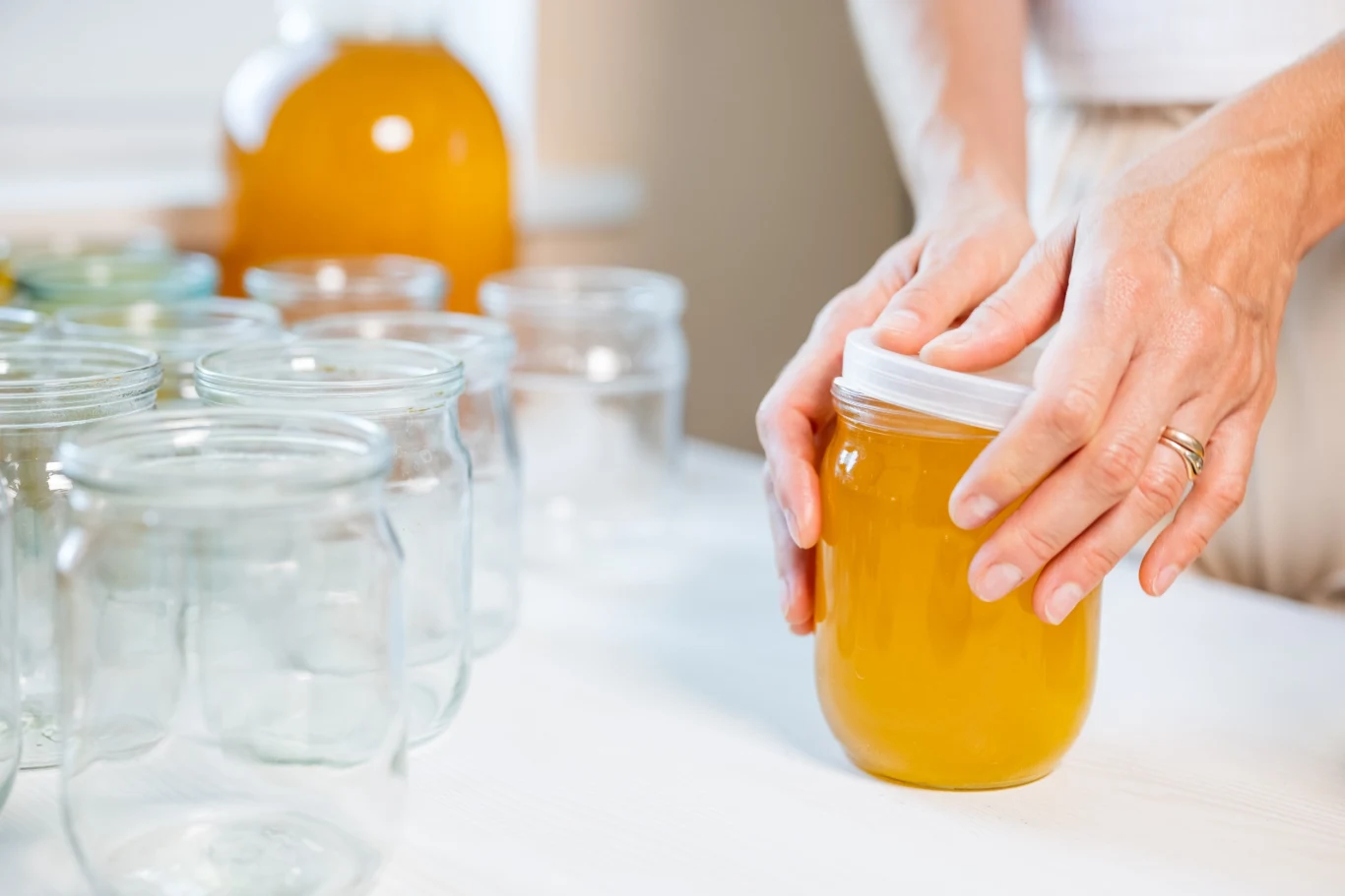 Kombucha jest uważana za napój dobry dla serca, jelit, wątroby, odporności i figury