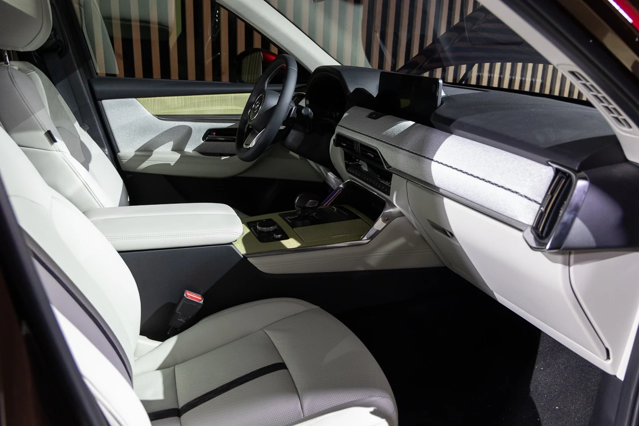 Ceny Mazdy CX-80 startują od 297 900 zł. 