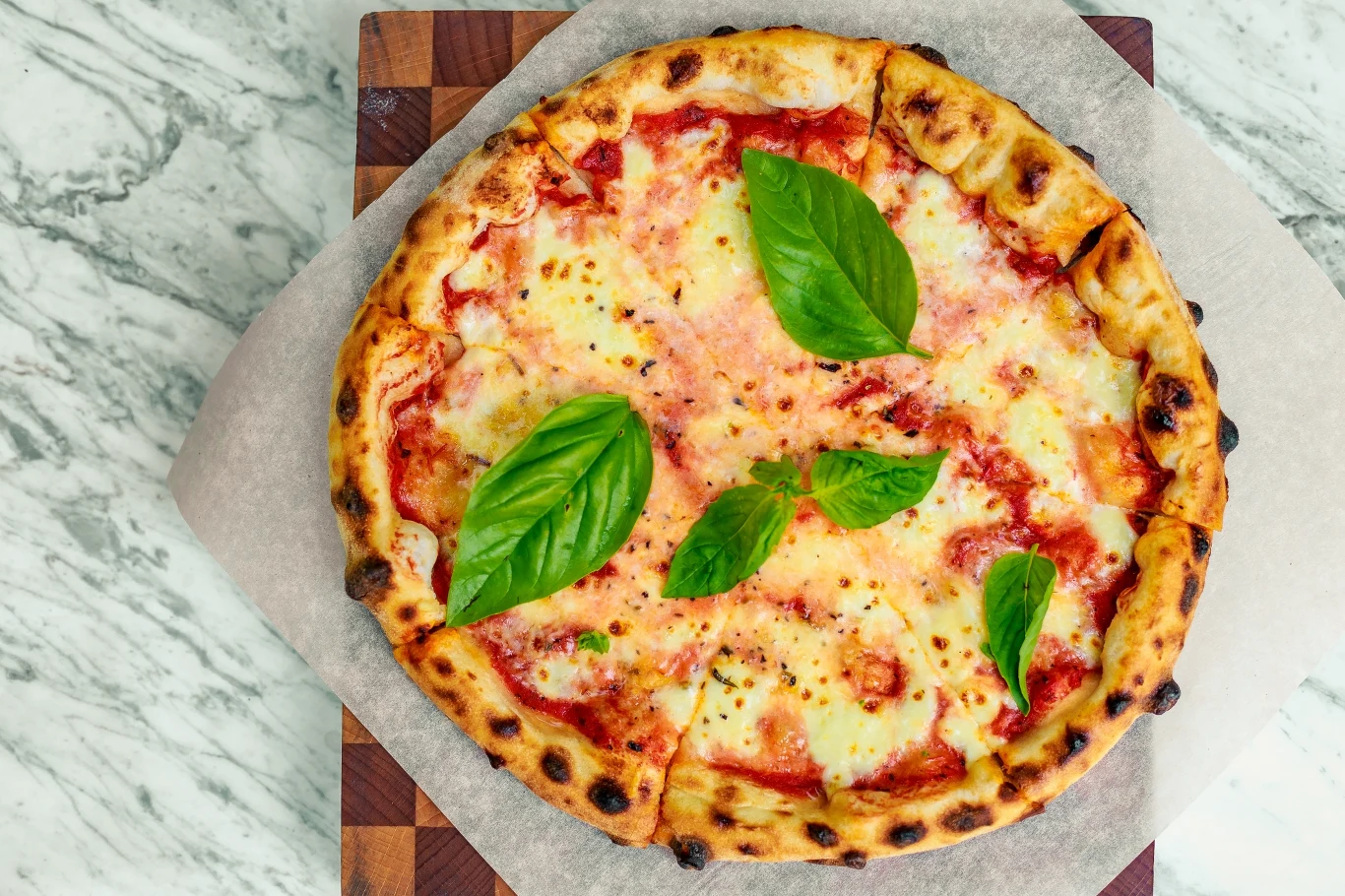 Pizza neapolitańska to włoski rarytas. Pizza neapolitańska to włoski rarytas.