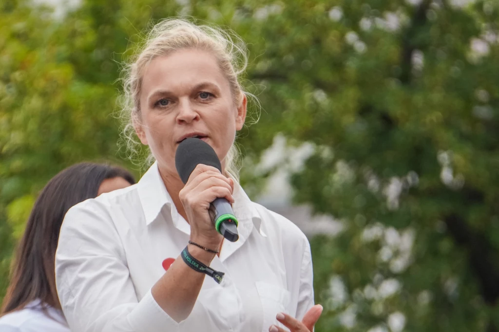 Barbara Nowacka ogłasza zmiany. Chodzi o lekcje religii