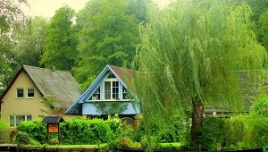 Domki letniskowe drewniane dobrym pomysłem na inwestycję?