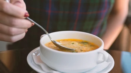 Jaką zupę warto wprowadzić do swojej diety?