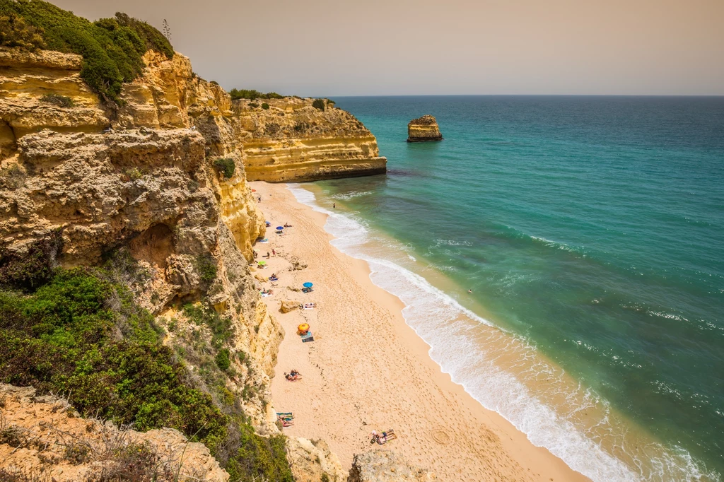 Praia de Marinha.