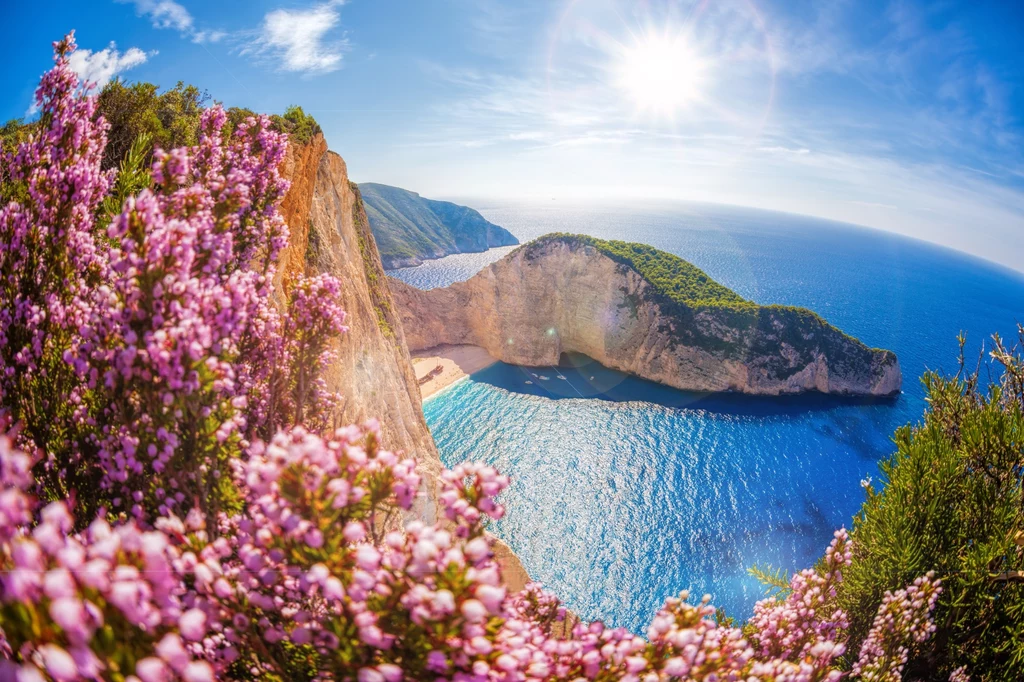 Plaża Navagio na greckiej wyspie Zakynthos