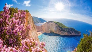 Plaża Navagio na greckiej wyspie Zakynthos