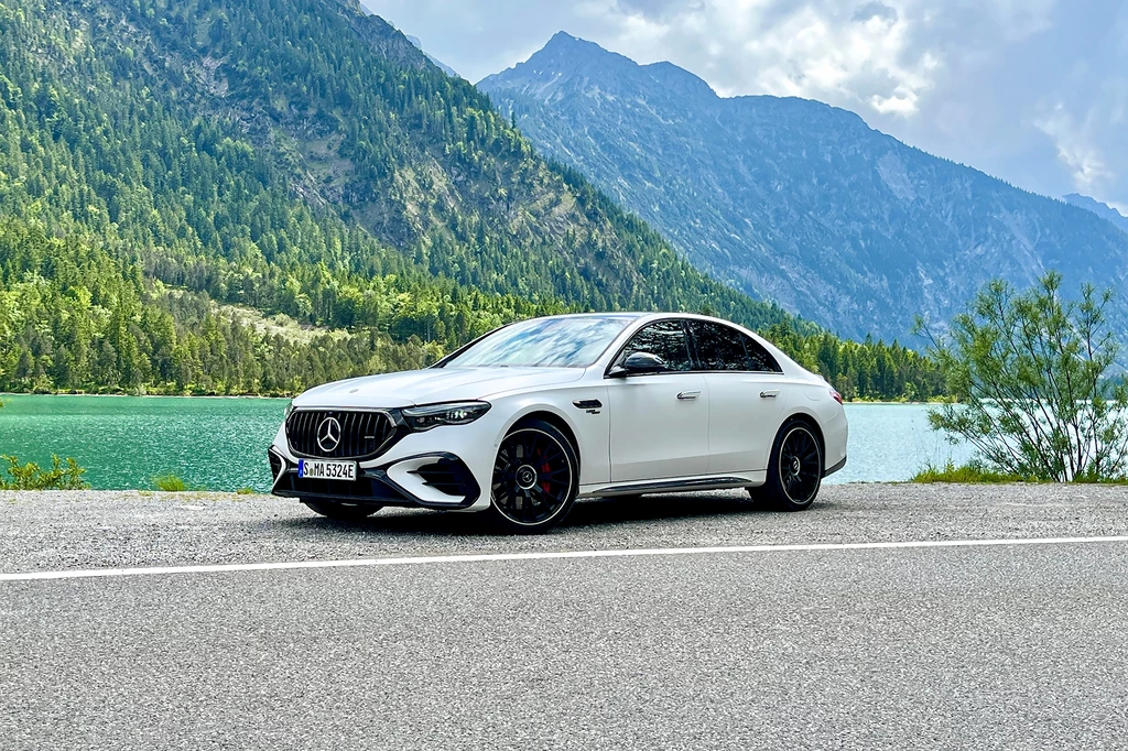 Mercedes E 53 AMG. 612 KM i od 0 do 100 km/h w 3,8 s. Lepiej nie będzie