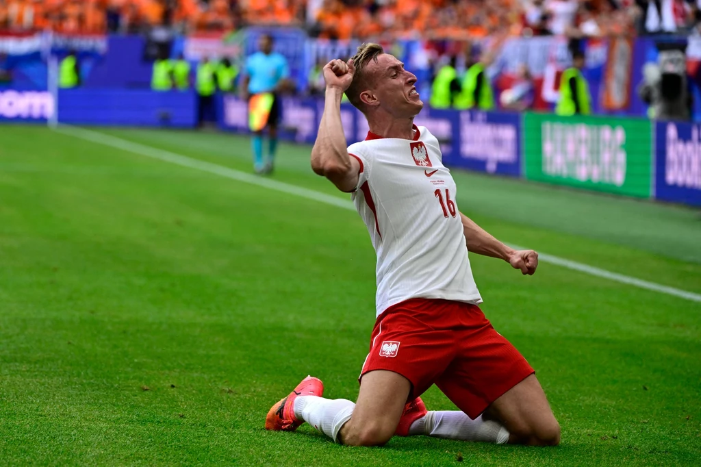 Adam Buksa cieszący się z gola na Euro 2024 przeciwko Holandii