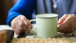 Stulatkowie z niebieskich stref piją kawę. Jaką? Są różnice