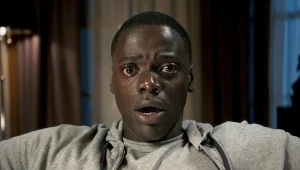 Daniel Kaluuya w filmie "Uciekaj!" ("Get Out!")