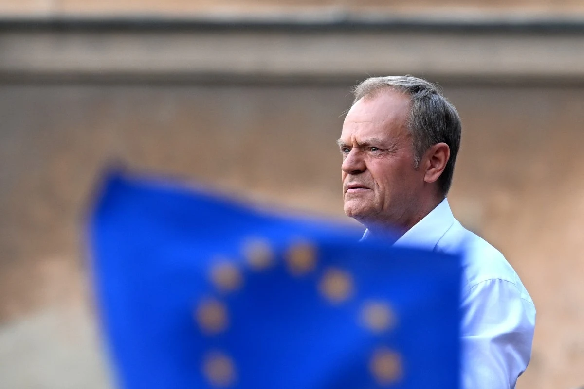 Premier Donald Tusk zapewnia, że Polska będzie beneficjentem unijnego paktu migracyjnego