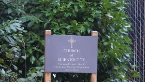 Scjentologia to ruch religijny, który uważany wzbudza kontrowersje 