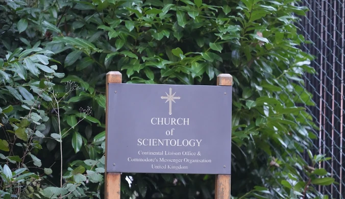Scjentologia to ruch religijny, który uważany wzbudza kontrowersje 
