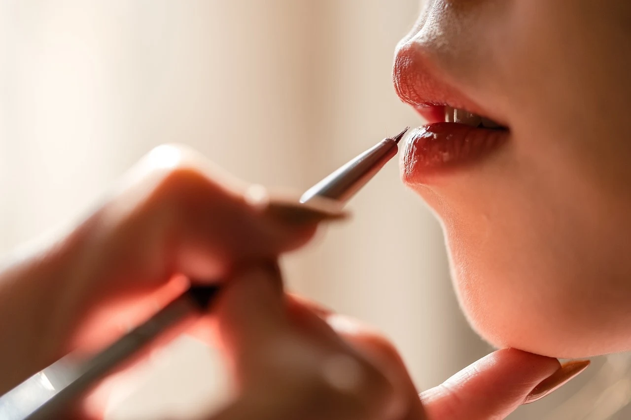 Kobiety przez setki lat wiele poświęcały dla urody
