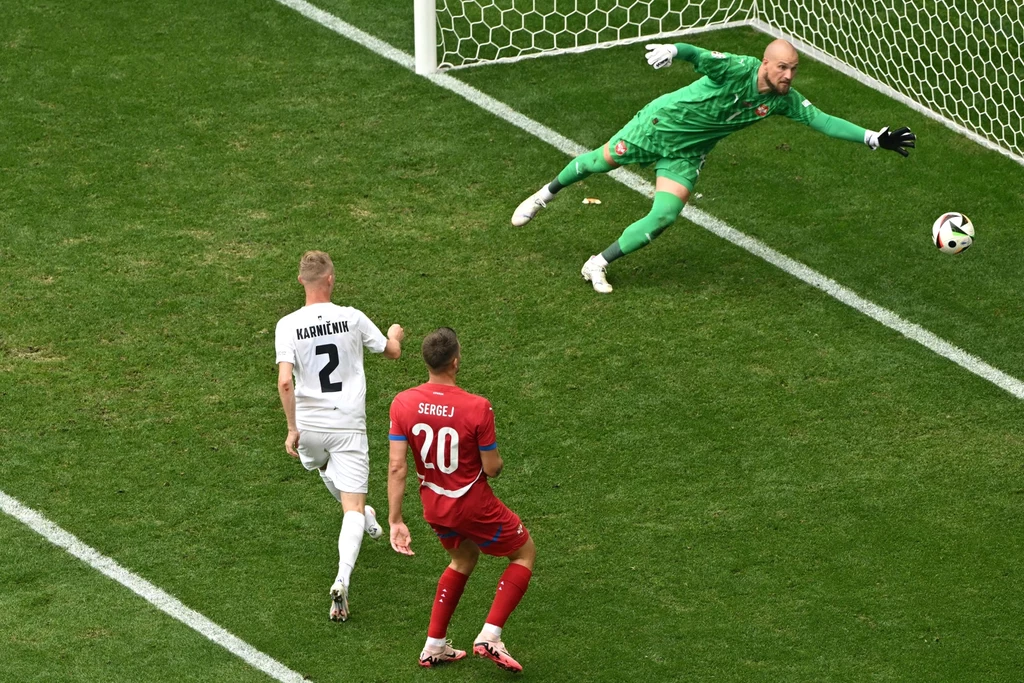 Gol w meczu Słowenia - Serbia Gol w meczu Słowenia - Serbia