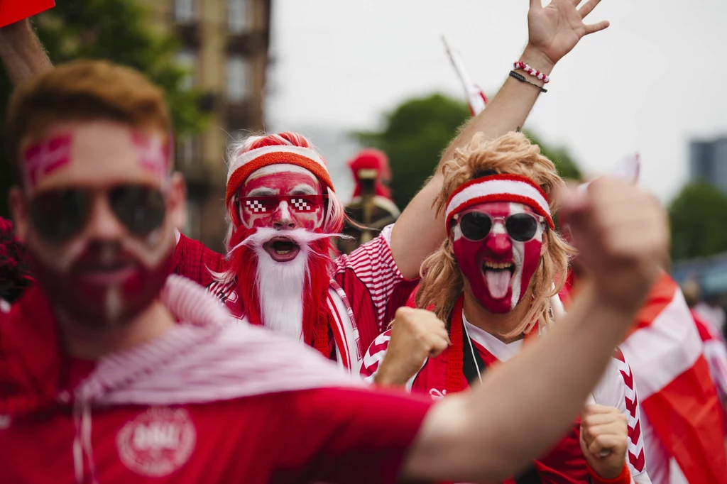 Kibice Danii we Frankfurcie podczas Euro 2024 Kibice Danii we Frankfurcie podczas Euro 2024