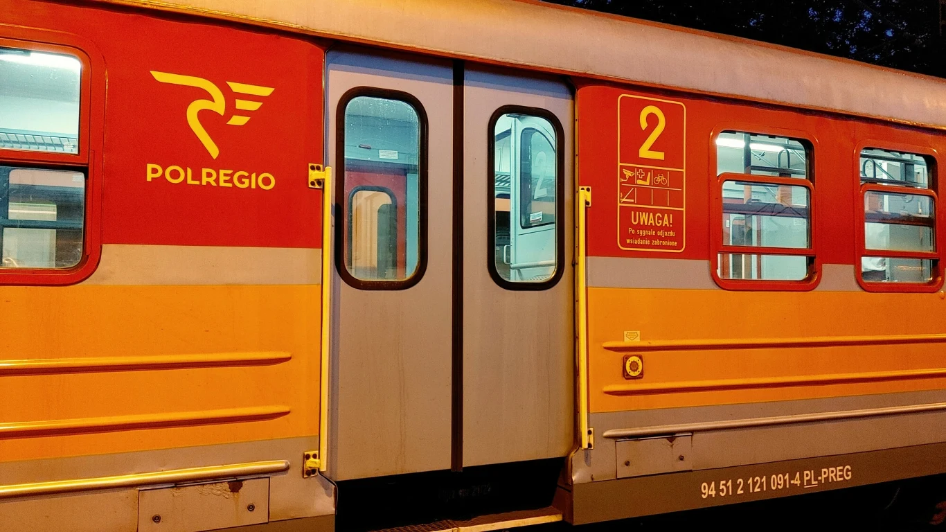 W majówkową podróż będzie można udać się taniej składami Polregio. W majówkową podróż będzie można udać się taniej składami Polregio.