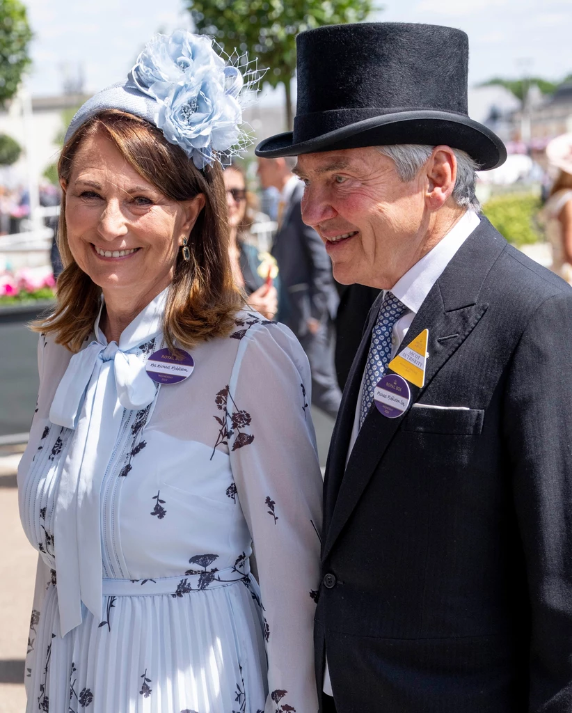 Carole i Michael Middleton godnie reprezentowali swoją nieobecną córkę podczas zawodów Royal Ascot