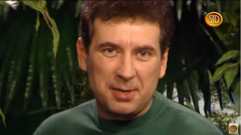 Krzysztof Rutkowski w teledysku do "Tarzana"