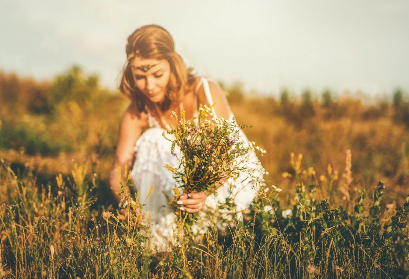 W ludowych wierzeniach i rytuałach wykorzystywano liczne zioła, aby obłaskawić bóstwa. 
