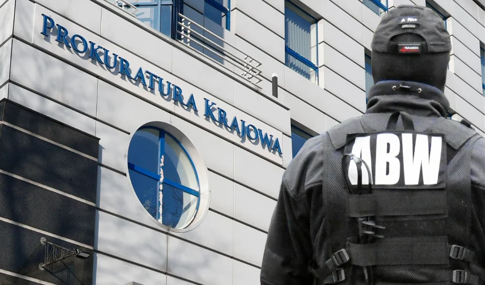 Komunikat Prokuratury Krajowej. Służby weszły do CBA, zabezpieczono urządzenia systemu Pegasus Komunikat Prokuratury Krajowej. Służby weszły do CBA, zabezpieczono urządzenia systemu Pegasus