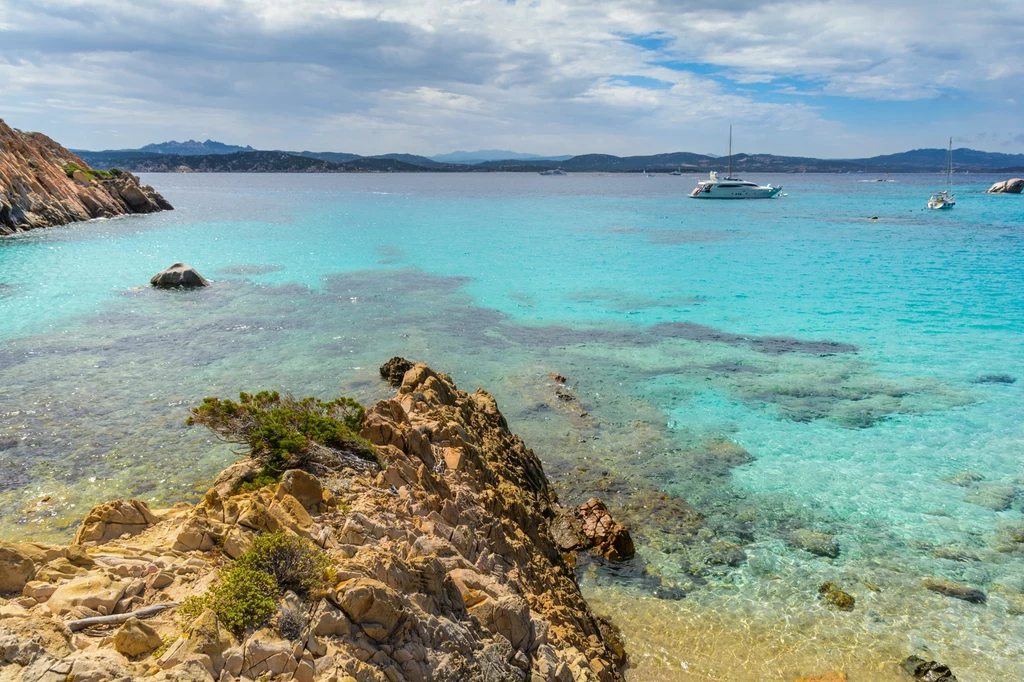 Plaża Isola di Spargi na Sardynii we Włoszech.