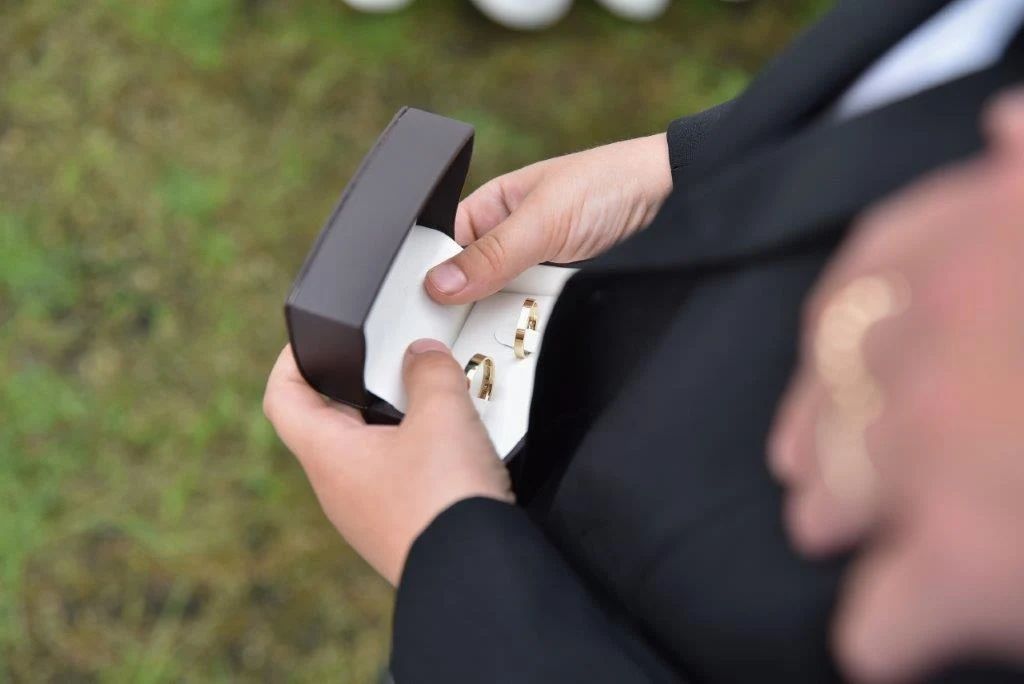 Aleksander Mackiewicz ślub - obrączki Aleksander Mackiewicz ślub - obrączki