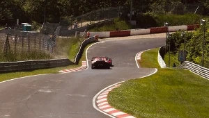 Tor Nürburgring Nordschleife nie jest przeznaczony tylko dla profesjonalnych kierowców