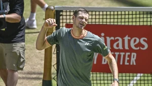 Lider rankingu kontra Hurkacz. To się udało tylko raz, właśnie w Halle