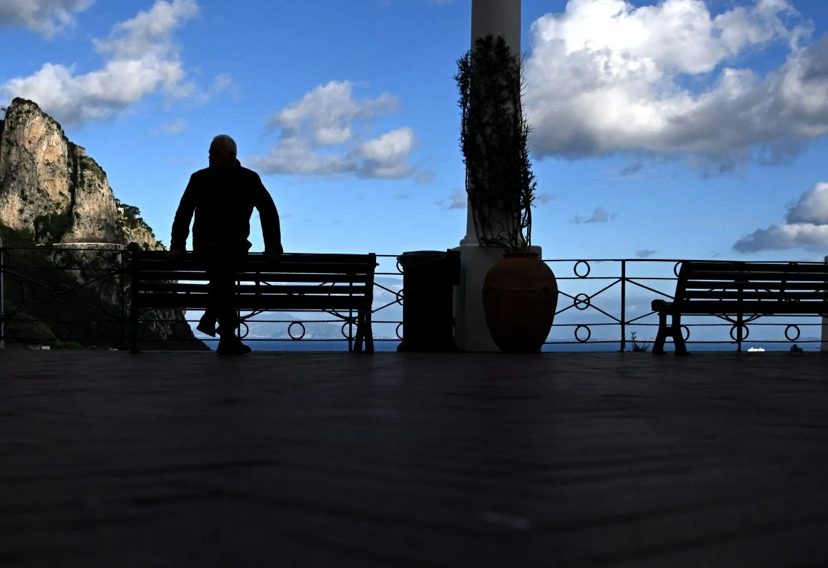 Mnożą się problemy włoskiej wyspy Mnożą się problemy włoskiej wyspy