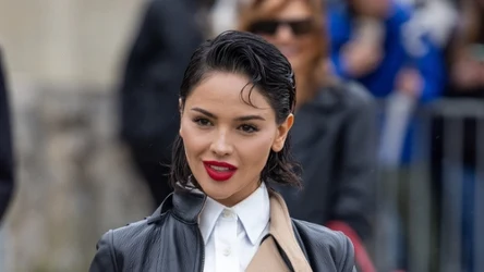 Fryzurę wet bob pokochała m.in. piękna aktorka i piosenkarka Eiza Gonzalez