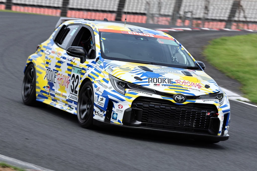 Toyota GR Corolla H2 od 2021 roku sprawdza w sporcie rozwiązania dotyczące napędu wodorowego. Teraz układ oferuje większy zasięg i jest bardziej trwały.