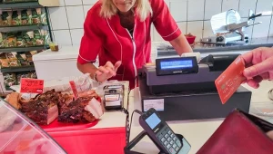 Bezprawne zwolnienie dyscyplinarne. Sąd stanął po stronie byłej kierowniczki sklepu i przyznał jej odszkodowanie (zdj. ilustracyjne)