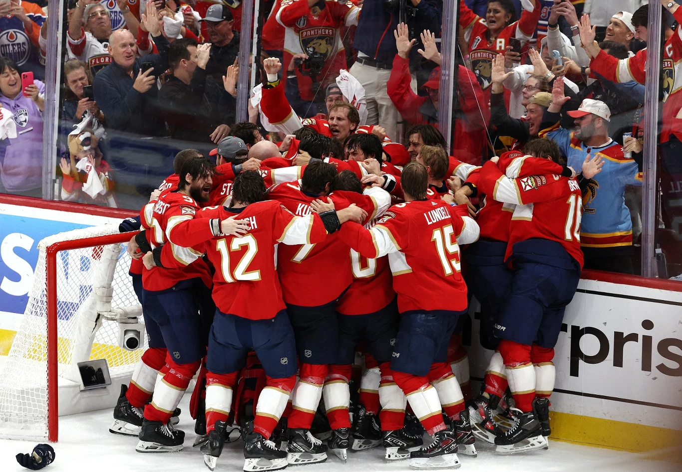 Radość hokeistów Florida Panthers