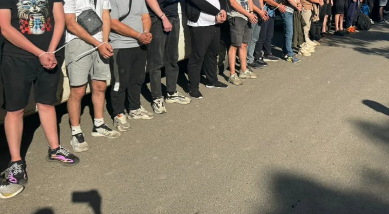 Ukraińskie służby zatrzymały stu mężczyzn, którzy usiłowali nielegalnie przekroczyć granicę Ukraińskie służby zatrzymały stu mężczyzn, którzy usiłowali nielegalnie przekroczyć granicę