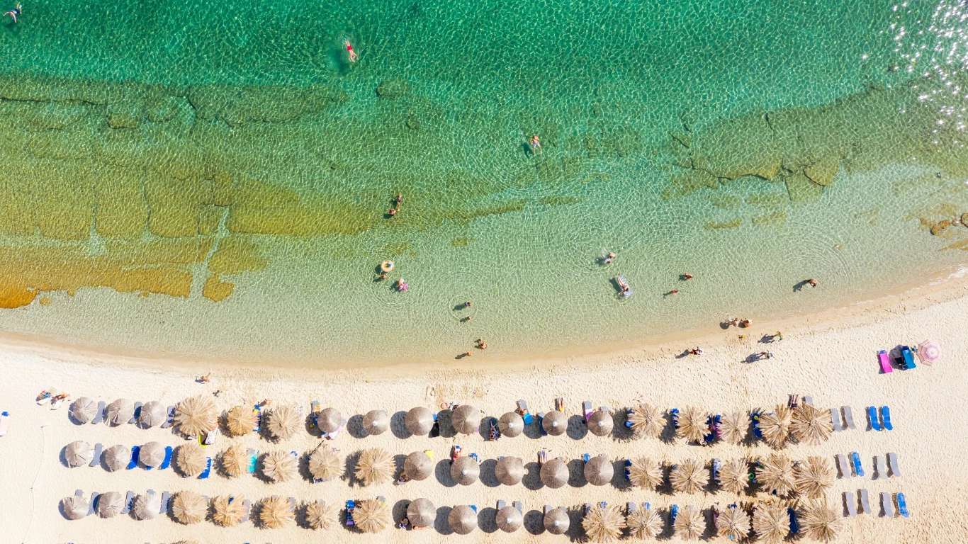 Wypożyczenie leżaka na dzień na Chalkidiki kosztuje od ok. 20 do 40 euro Wypożyczenie leżaka na dzień na Chalkidiki kosztuje od ok. 20 do 40 euro
