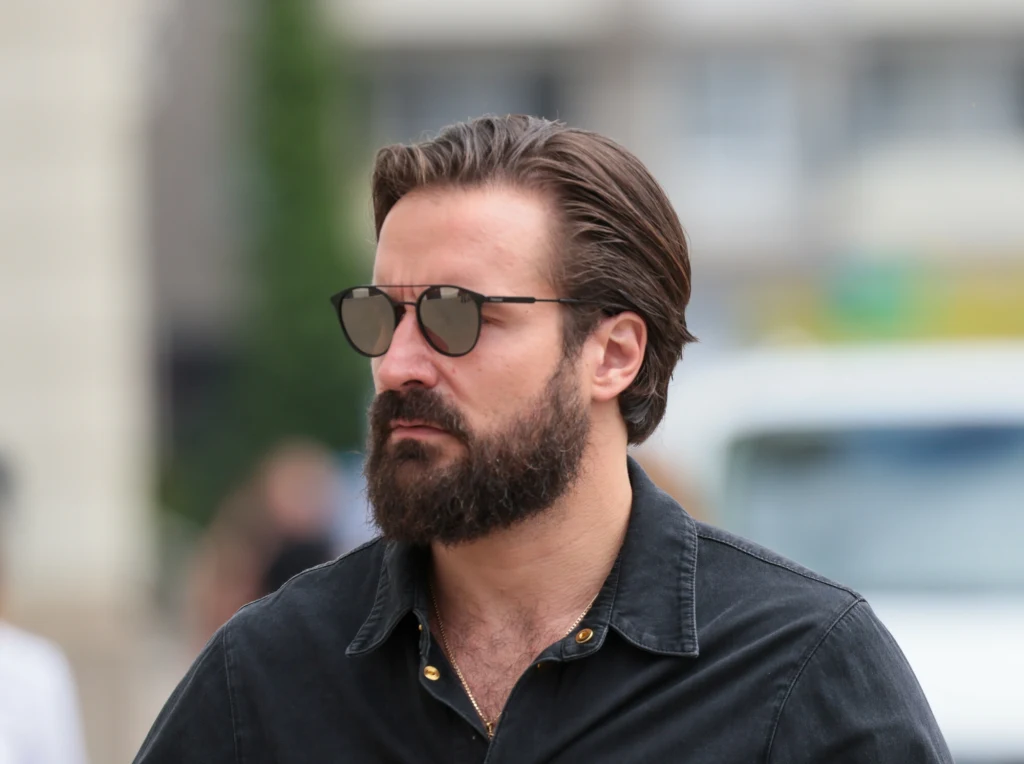 Piotr Stramowski na pogrzebie Arkadiusza Tomiaka Piotr Stramowski na pogrzebie Arkadiusza Tomiaka