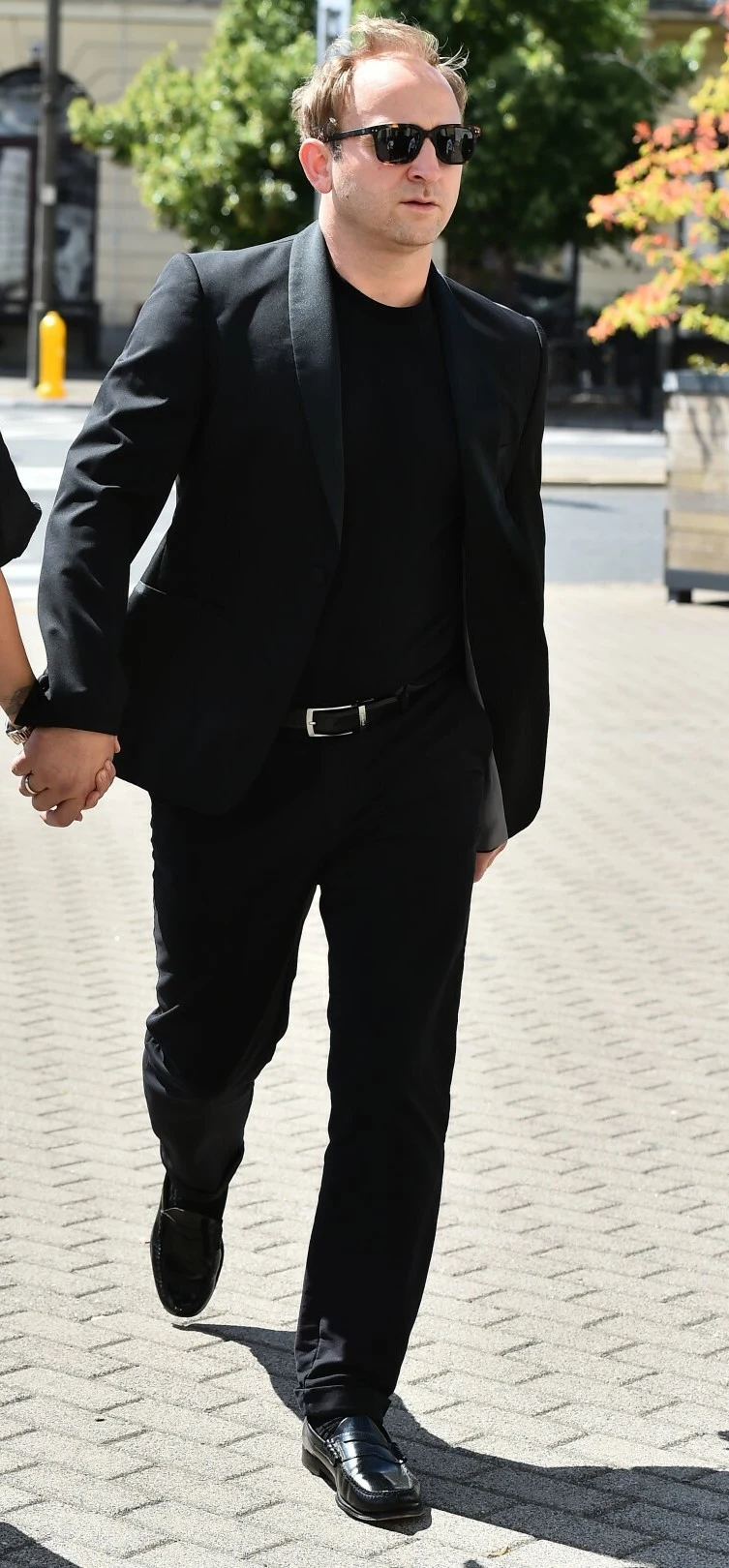 Borys Szyc na pogrzebie Arkadiusza Tomiaka Borys Szyc na pogrzebie Arkadiusza Tomiaka