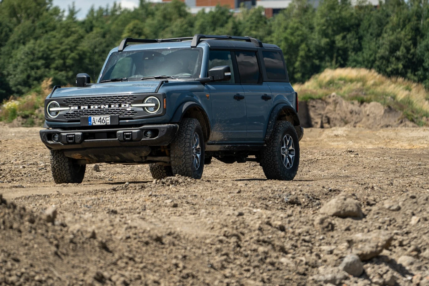 Na specjalnym torze off-roadowym uczestnicy zlotu mogli sprawdzić możliwości Forda Bronco.