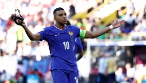 Sędzia bez wahania, Mbappe bez litości. Gol z karnego przeciw Polsce. WIDEO