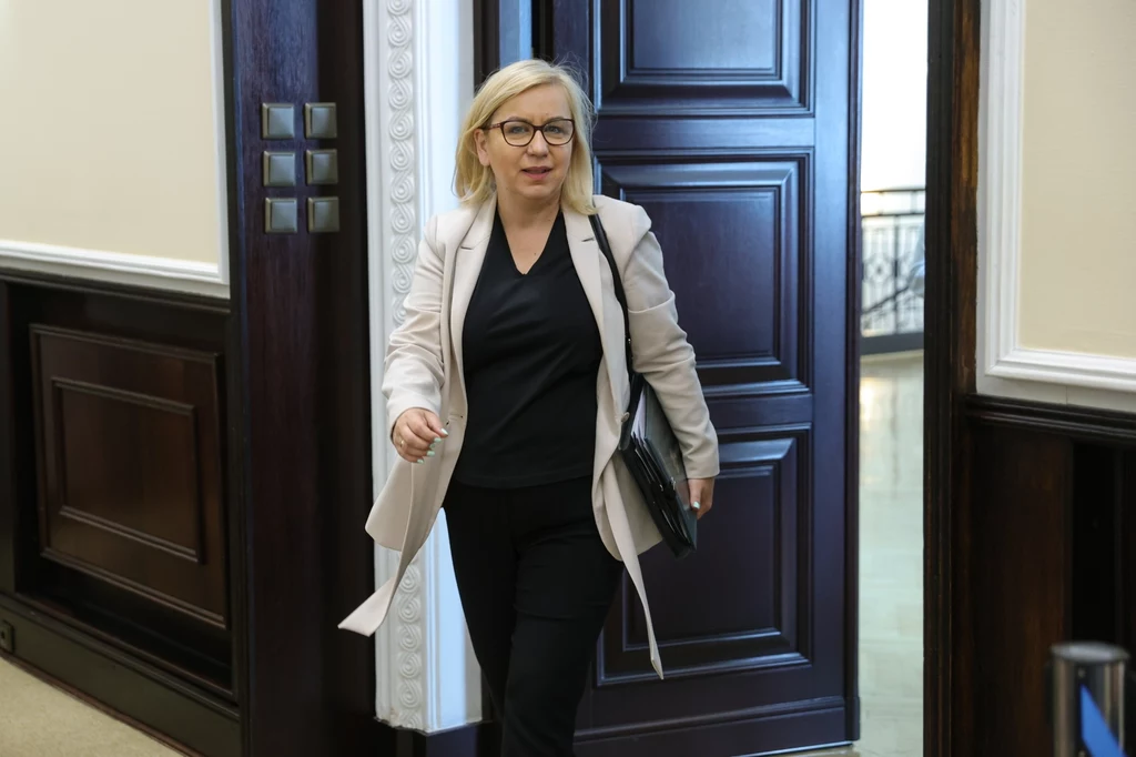 Rachunki za prąd wzrosną maks. o jedną czwartą - deklaruje ministra klimatu Paulina Hennig-Kloska