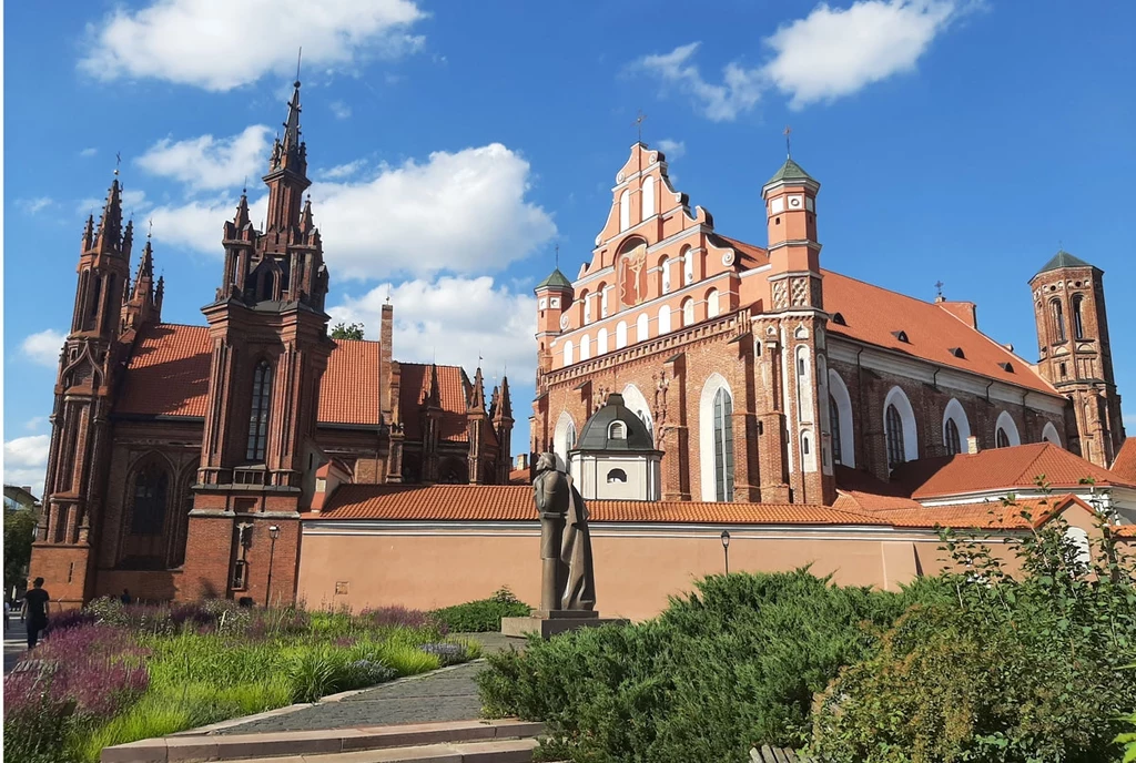 Kościół św. Anny i pomnik Adama Mickiewicza