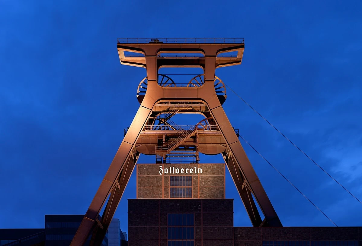 Szyby kopalni Zollverein to dzisiaj obiekt UNESCO Szyby kopalni Zollverein to dzisiaj obiekt UNESCO