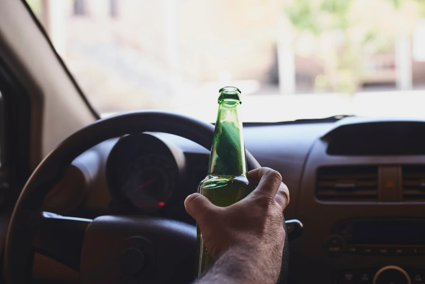 Czy kierowca może pić piwo bezalkoholowe? Czy kierowca może pić piwo bezalkoholowe?