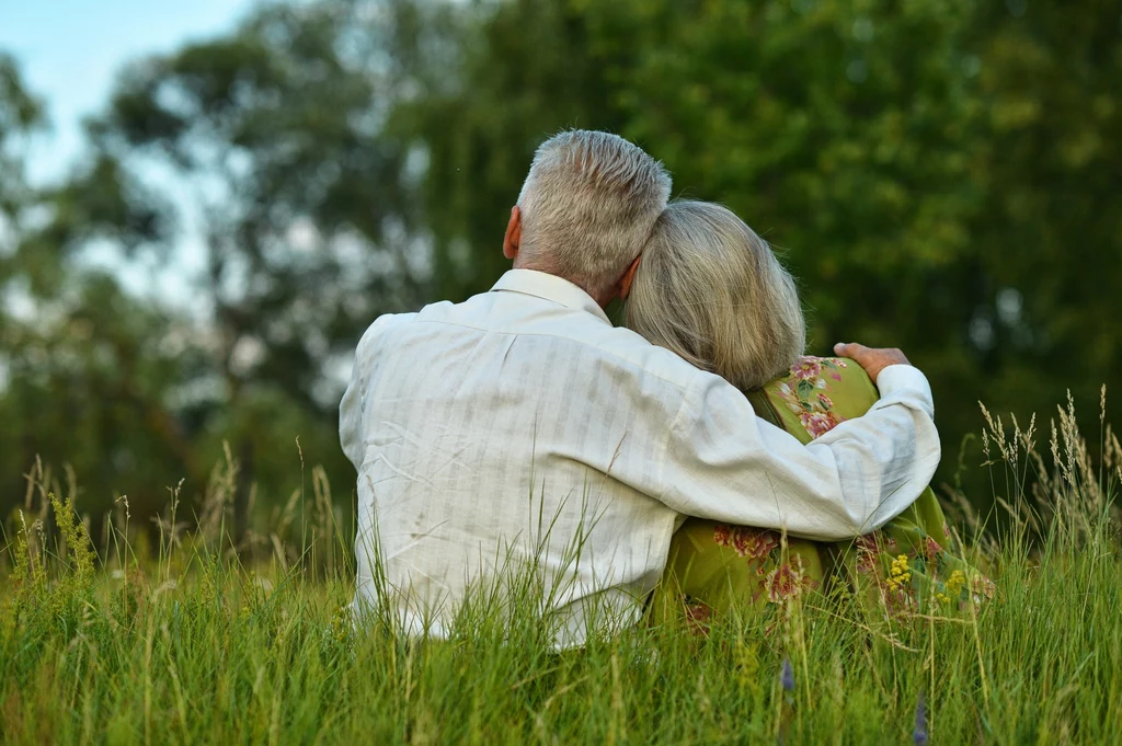 Jak żyć szczęśliwie? Małżeństwo z 70-letnim stażem zdradza tę tajemnicę! 
